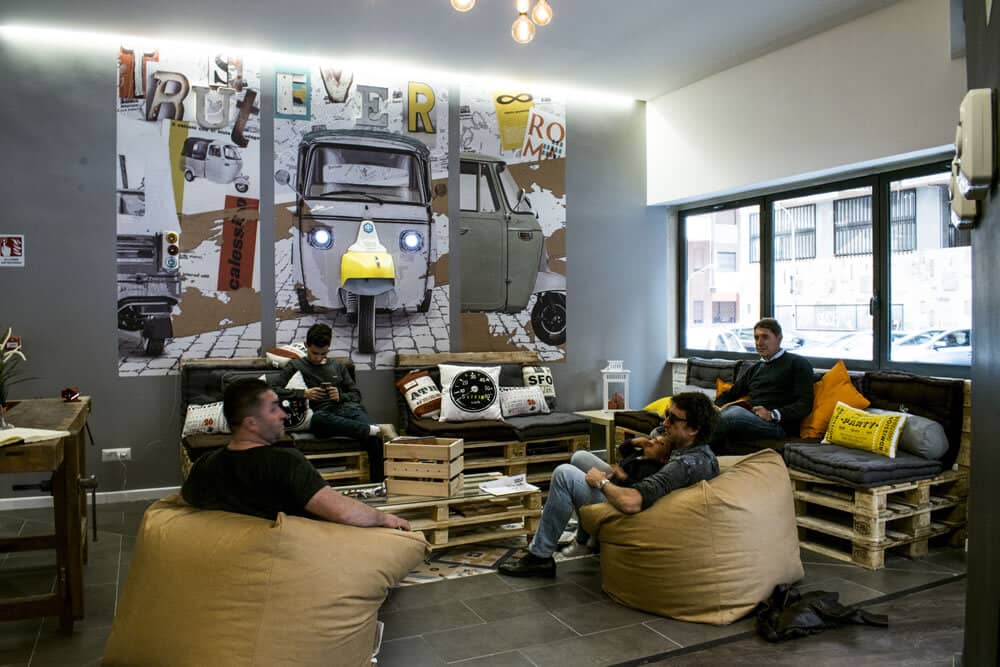 hostel trustever zona social roma