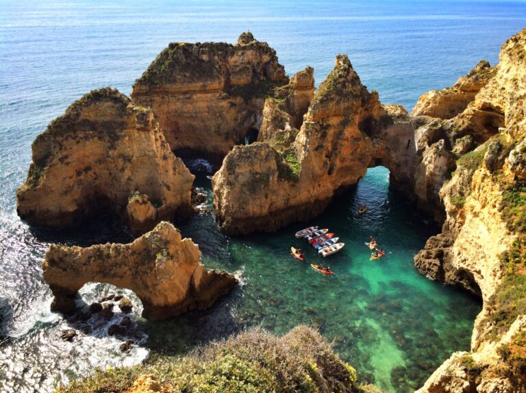 Acampar gratis en el Algarve y explorar Ponta Da Piedade