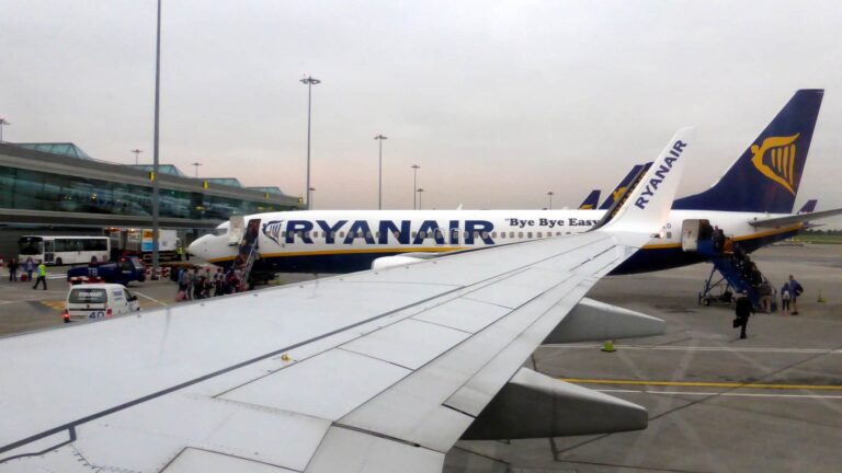 Ryanair: el transporte de equipaje de mano pasa a ser de pago