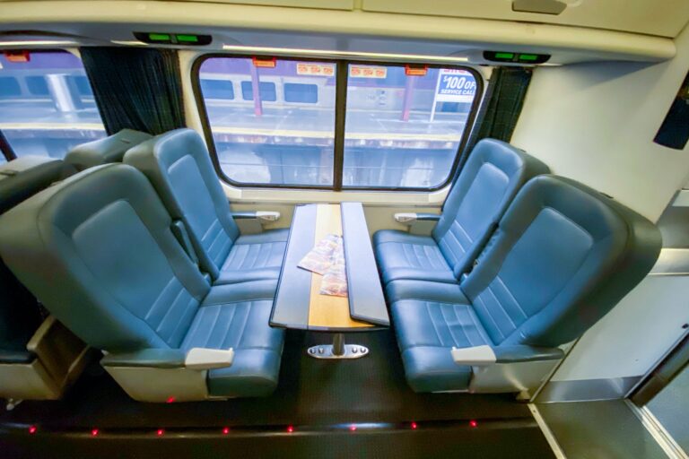 Una revisión de la clase ejecutiva Acela de Amtrak