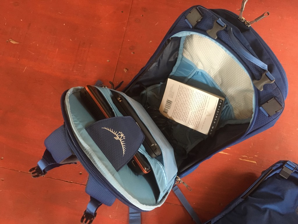 Revisión de la mochila de viaje Osprey Ozone Duplex 60 para mujer: la mochila pequeña maneja muy bien objetos más pesados ​​y densos con...