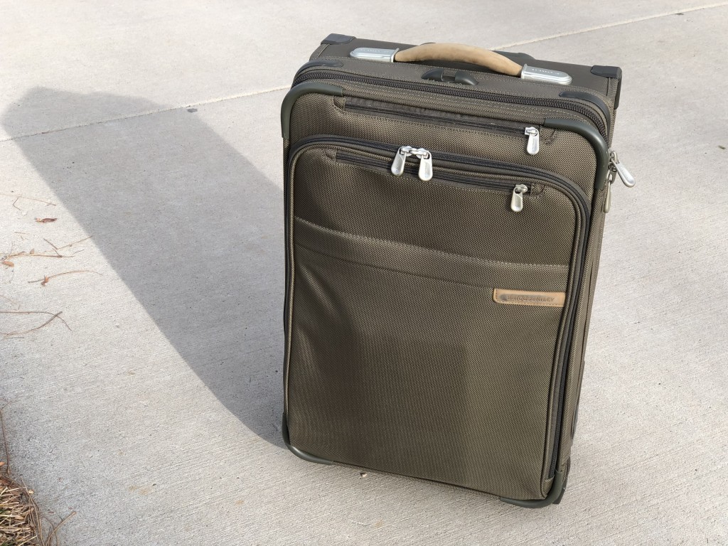 Revisión básica del equipaje de mano nacional de Briggs and Riley: cuando se trata de caber mucho en un espacio pequeño, esta maleta es...