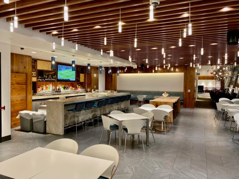 Reseña: Amex Centurion Lounge en el aeropuerto DFW