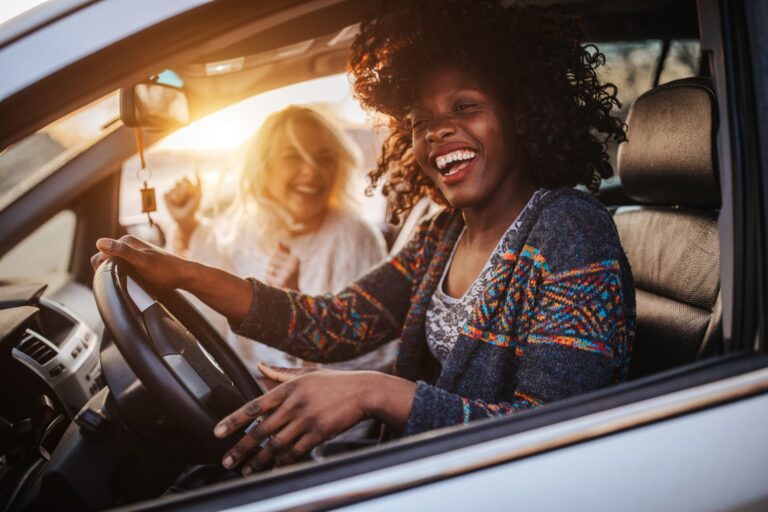 Los mejores sitios de alquiler de coches para reservar tu próximo viaje por carretera