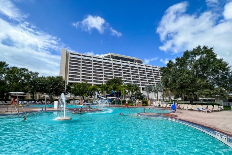 Estos descuentos de Disney World pueden ayudarte a ahorrar dinero en tus próximas vacaciones