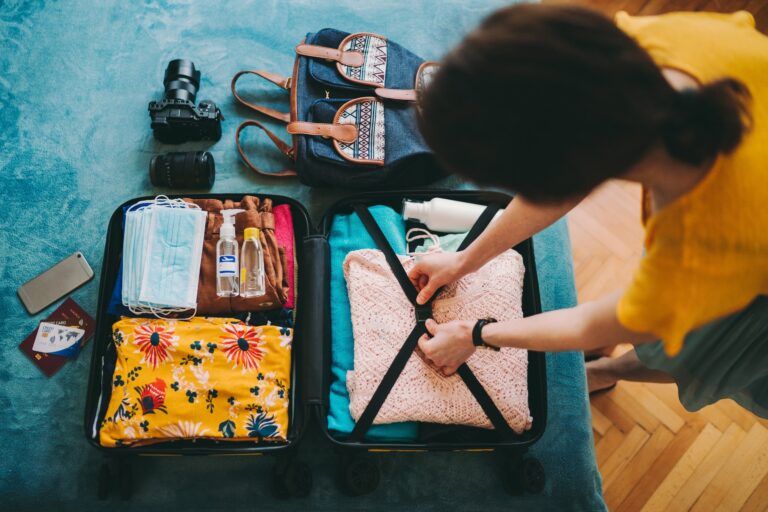 Artículos inesperados sin los que no viajaré, incluida la cinta adhesiva