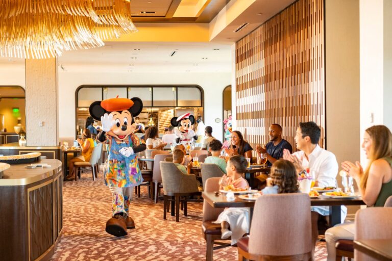 Las 5 mejores comidas para cenar con personajes en Disney World