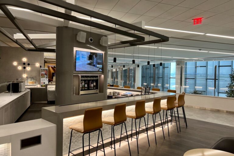 Guía de membresía del Admirals Club de American Airlines