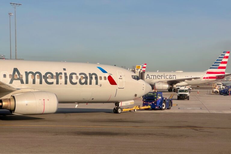Tarifas de equipaje de American Airlines y cómo evitar pagarlas