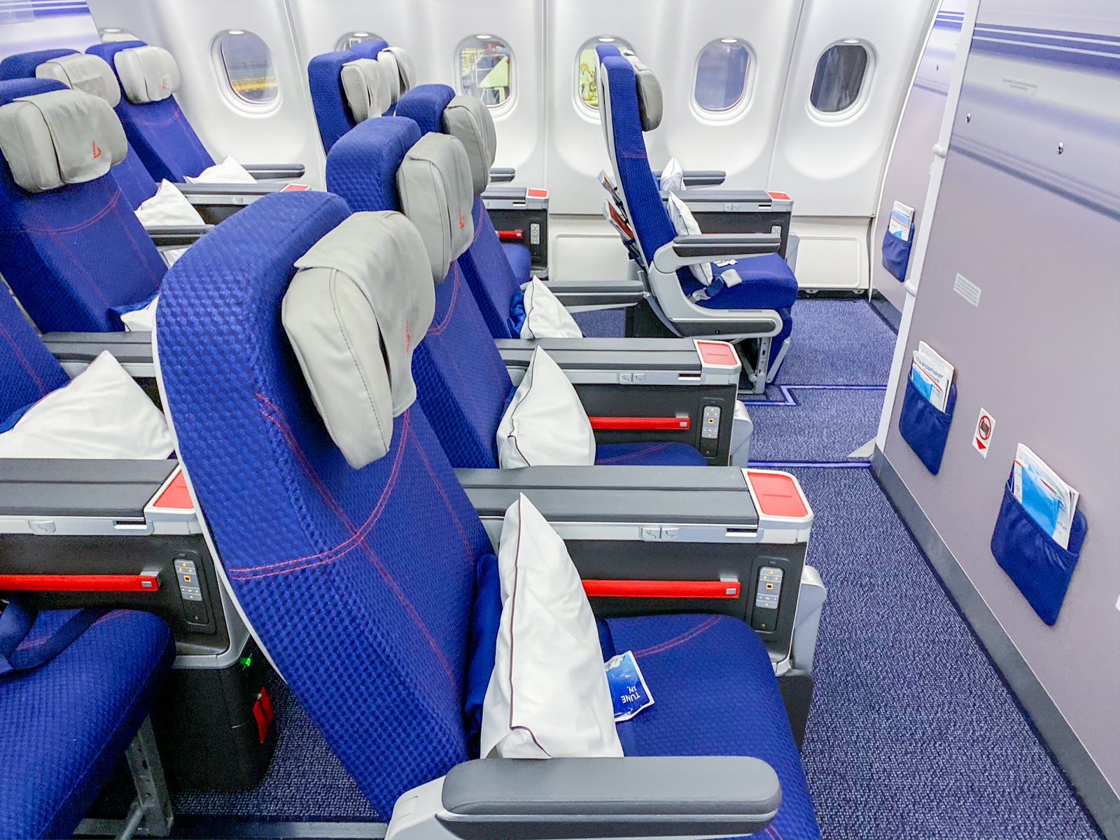 Rese a Clase Econ mica Premium De Bruselas Airlines En El A330 JFK 