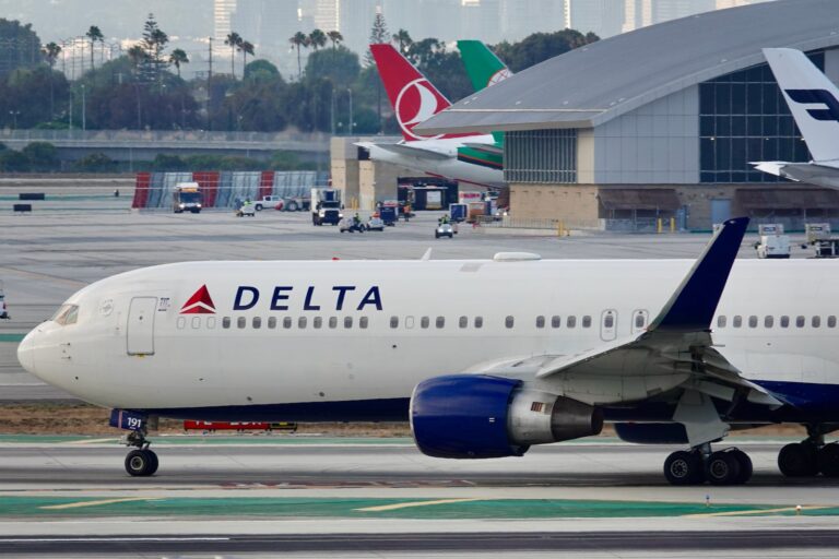 Cómo canjear millas con el programa Delta SkyMiles