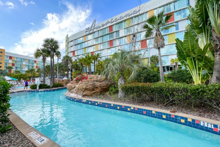 El hotel con temática retro destaca por la diversión moderna: Inside Universal’s Cabana Bay Beach Resort