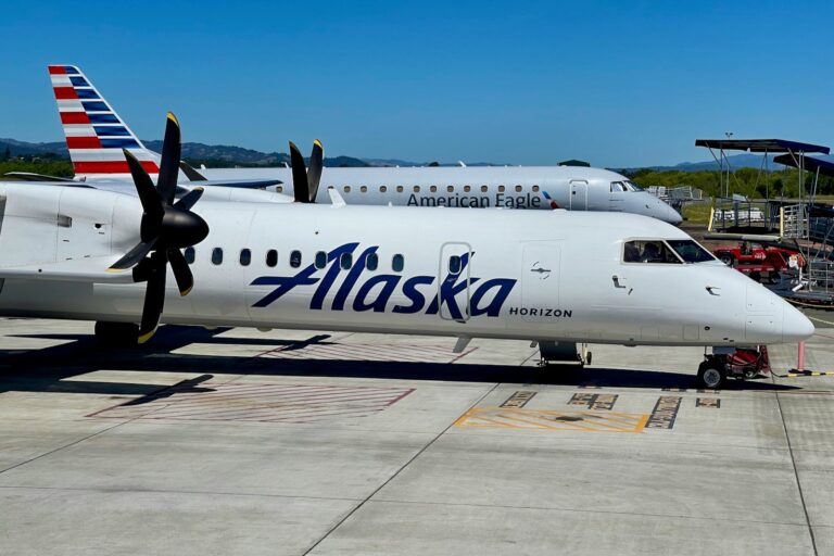 Tarifas de equipaje de Alaska Airlines y cómo evitar pagarlas