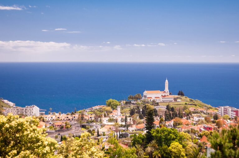 Azores vs. Madeira: elige la isla portuguesa perfecta para tus vacaciones