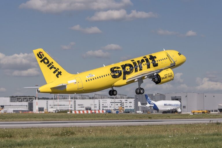Cómo empacar solo en un bolso de mano gratuito de Spirit Airlines