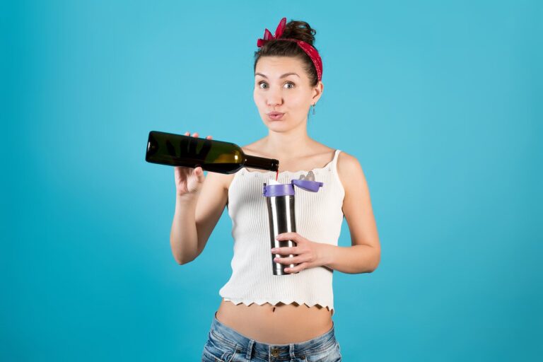 Razones para no introducir alcohol a escondidas en un crucero