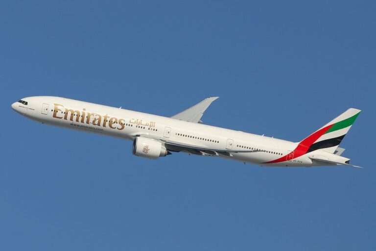 Reseña: Emirates (777-300ER) Biz de Singapur a Accra