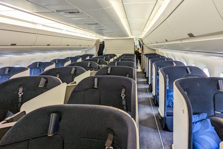 Primeras impresiones del nuevo asiento de clase business de Finnair que no es reclinable
