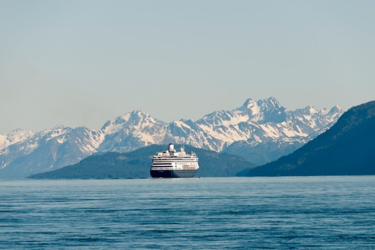 ¿Está permitido fumar en los cruceros?  Una guía línea por línea