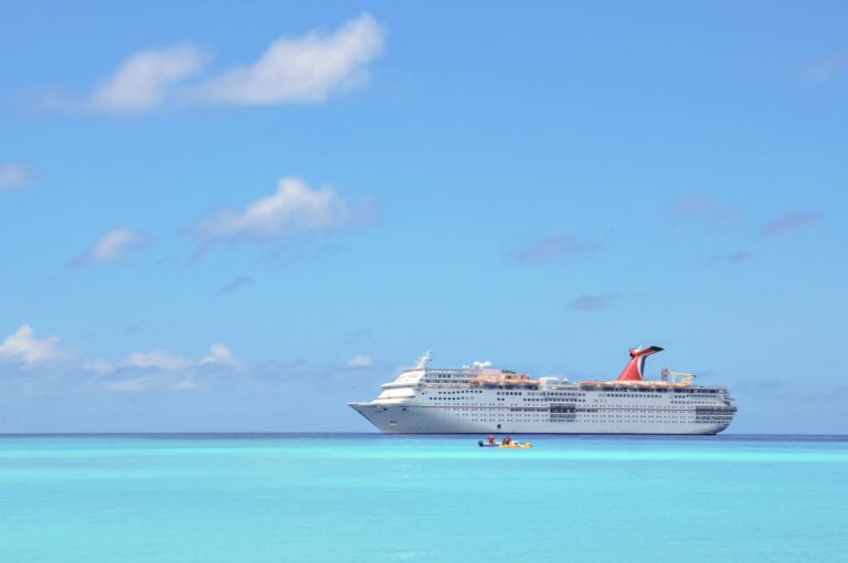 ¿Qué es la temporada de olas? Quizás el momento más económico para reservar un crucero