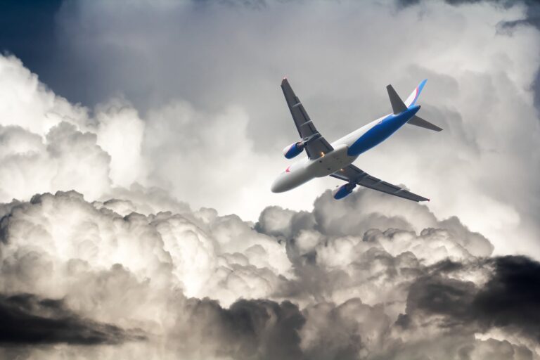 Cómo recuperar millas aéreas y puntos de hotel vencidos