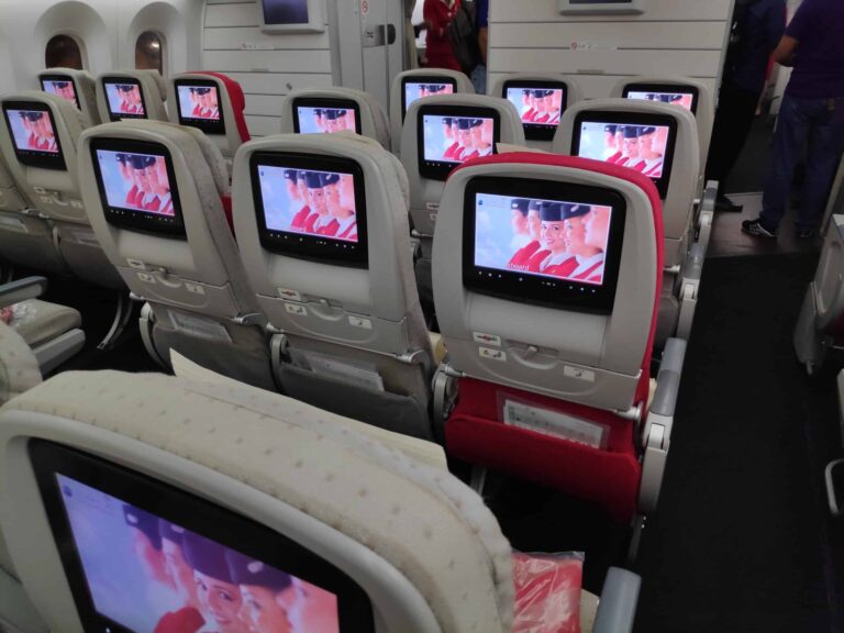 Royal Jordanian: reseñas de vuelos Ammán ↔ Bangkok ↔ Hong Kong