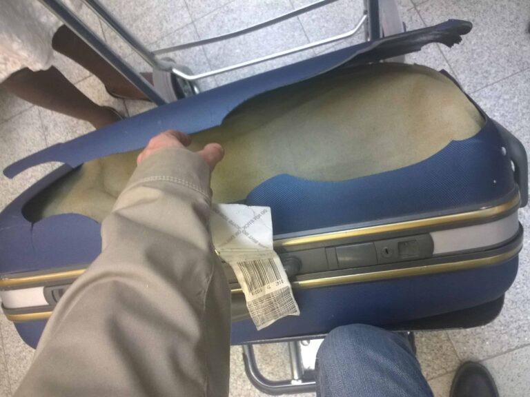 Ser compensado por equipaje dañado, artículos rotos o robados.