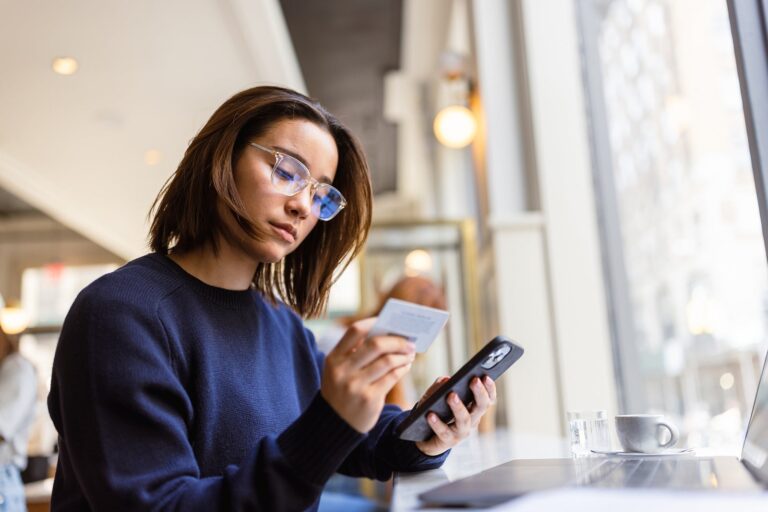 ¿Qué es un número de tarjeta de crédito virtual y cómo lo uso?