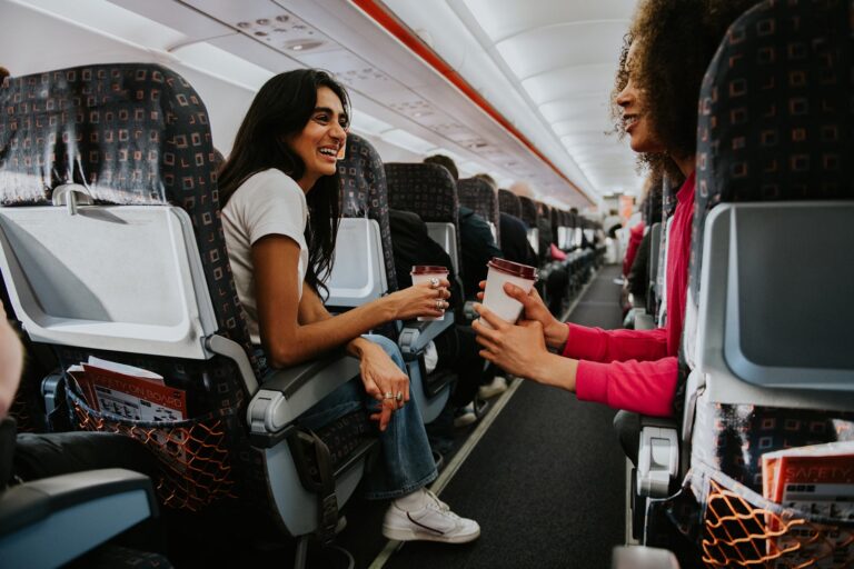 Rutas de quinta libertad: volar con las mejores aerolíneas internacionales sin poner un pie en el país