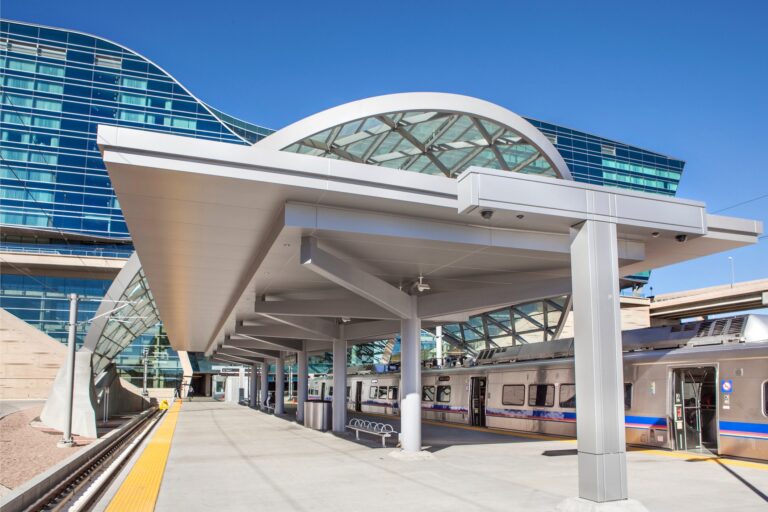 Aeropuerto de Denver 101: La mejor manera de llegar a DEN