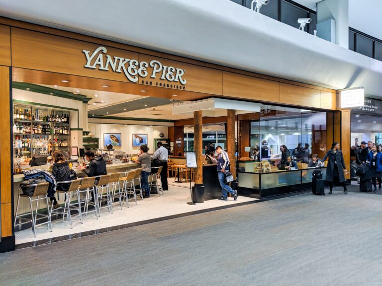 La guía definitiva de salas VIP y restaurantes de Priority Pass en el aeropuerto SFO