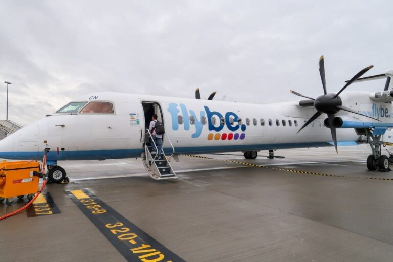 Reseña: el Dash 8 de Flybe desde Londres a Aberdeen, Escocia