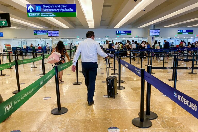 Cómo es utilizar un servicio VIP para pasar rápidamente por el aeropuerto de Cancún