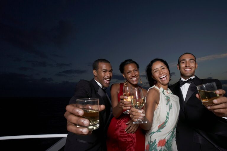Siempre me visto elegante en las noches formales de los cruceros: aquí está el por qué