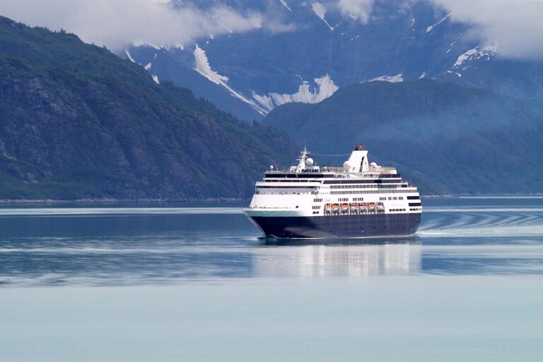 Cruceros por Alaska de ida o de ida y vuelta: ¿cuál es mejor?