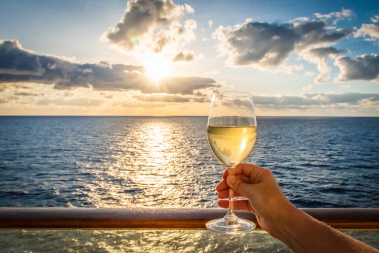 Cómo conseguir bebidas gratis o baratas en un crucero