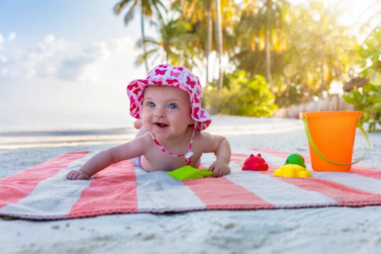 Cómo hacer un viaje a la playa con tu bebé