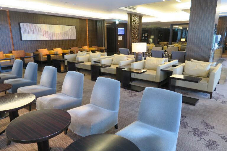 Reseña: Salón de primera clase JAL en el edificio principal de Narita de Tokio