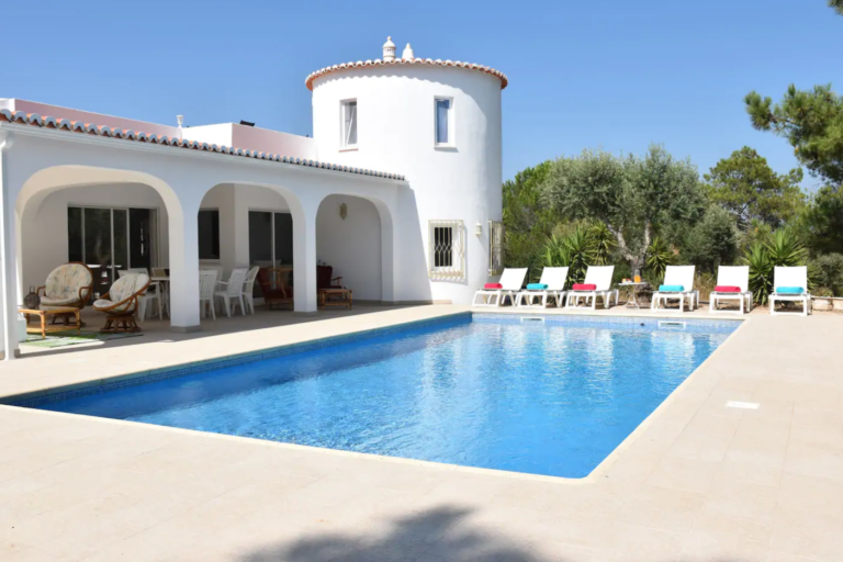 Airbnb, Vrbo y más: comparación de los sitios más populares para reservar alojamiento vacacional