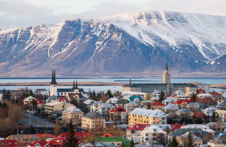 9 razones por las que deberías visitar Islandia este verano