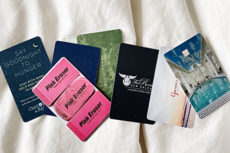 ¿Es aceptable conservar la llave del hotel? La sorprendente polémica detrás de esas pequeñas tarjetas de plástico