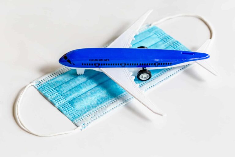 Coronavirus: ¿Qué tipo de máscara debe usar para tomar el avión?