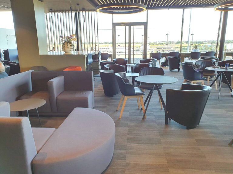 Visite el espectáculo Primeclass Lounge en París o 4 (Ory)